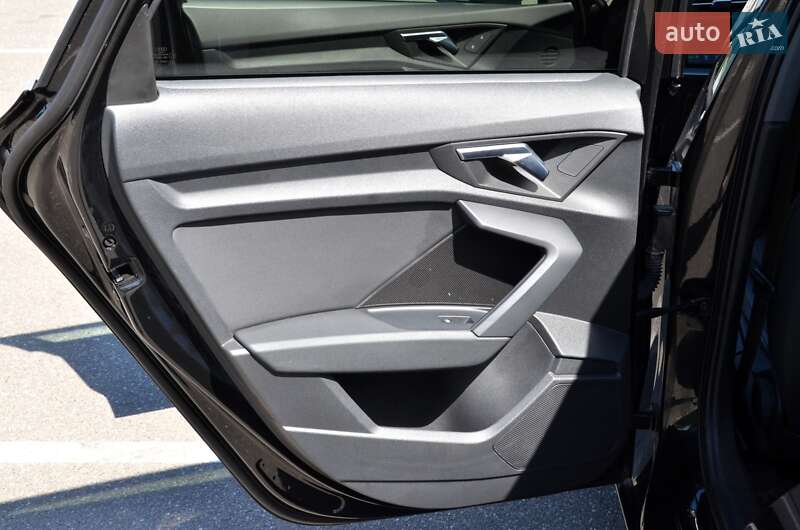 Хэтчбек Audi A3 2021 в Киеве фото 26 Хэтчбек Audi A3 2021 в Киеве