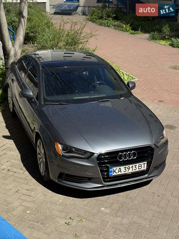 Седан Audi A3 2016 в 