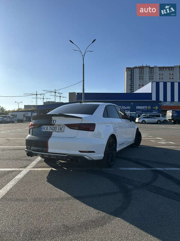 Седан Audi A3 2017 в Киеве