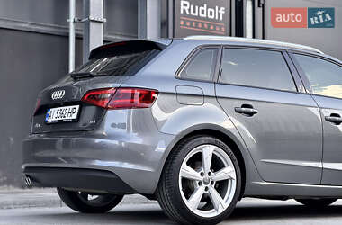 Хэтчбек Audi A3 2016 в Киеве