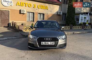 Хэтчбек Audi A3 2019 в 