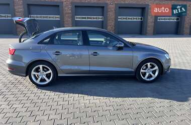 Седан Audi A3 2015 в 