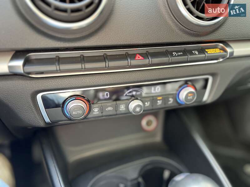 Седан Audi A3 2014 в Киеве