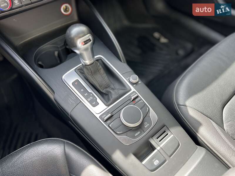 Седан Audi A3 2014 в Киеве