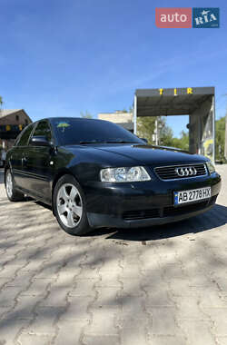 Хетчбек Audi A3 2001 в 