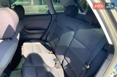 Хэтчбек Audi A3 2001 в 