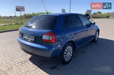 Хэтчбек Audi A3 2001 в 