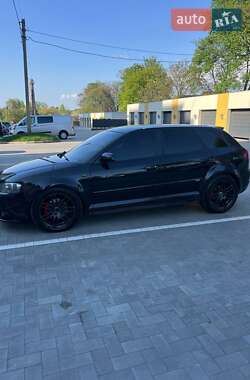 Хэтчбек Audi A3 2007 в 