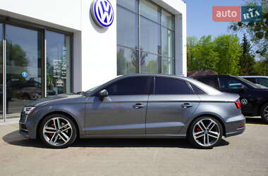 Седан Audi A3 2017 в 