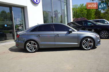 Седан Audi A3 2017 в 