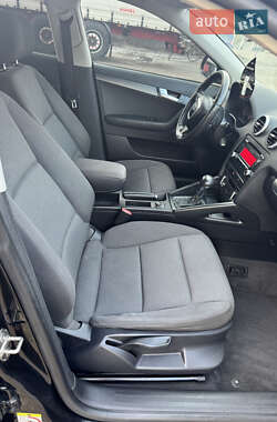Хэтчбек Audi A3 2009 в 