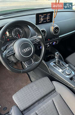 Хэтчбек Audi A3 2015 в 