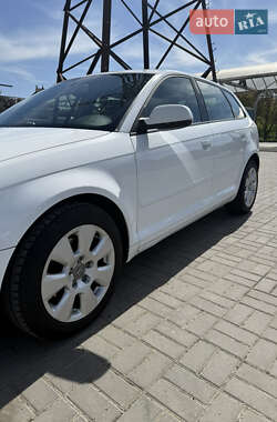 Хетчбек Audi A3 2011 в 