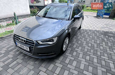 Хэтчбек Audi A3 2015 в 