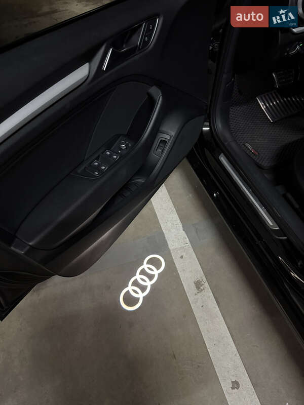 Седан Audi A3 2018 в Дніпрі