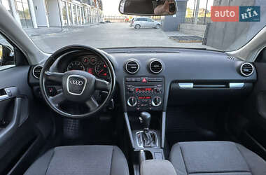 Хетчбек Audi A3 2006 в 
