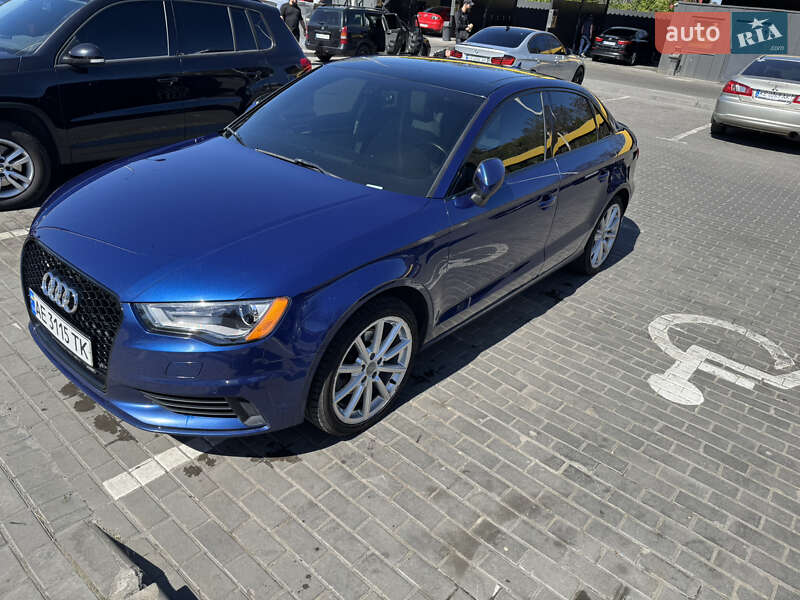 Седан Audi A3 2015 в Дніпрі