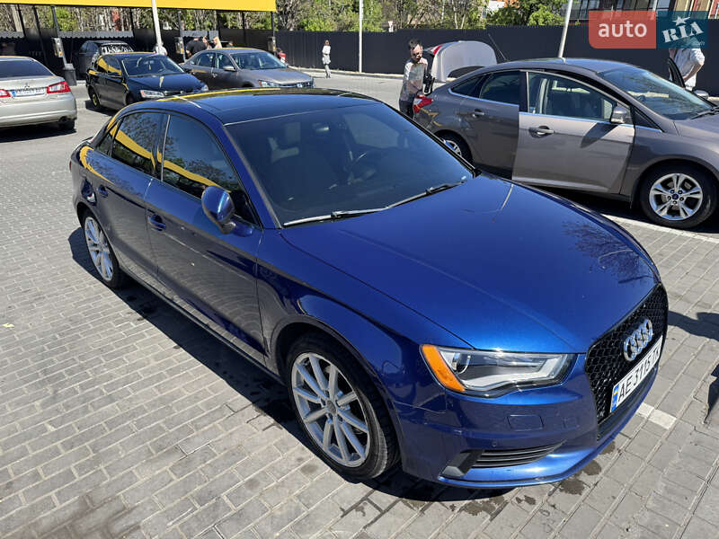 Седан Audi A3 2015 в Дніпрі