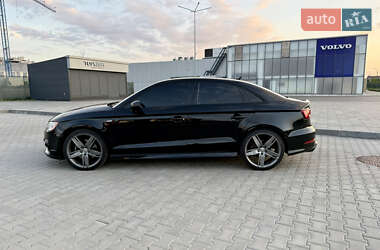 Седан Audi A3 2016 в 