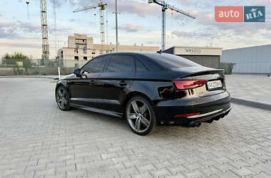 Седан Audi A3 2016 в 