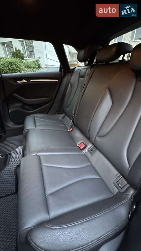 Хэтчбек Audi A3 2018 в Житомире