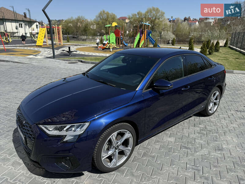 Седан Audi A3 2021 в 