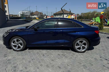 Седан Audi A3 2021 в 