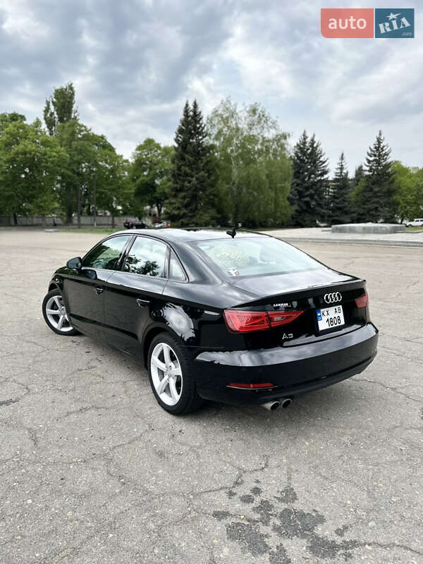 Седан Audi A3 2015 в Лозовой