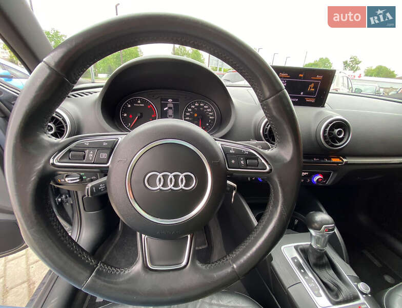 Седан Audi A3 2014 в Рівному