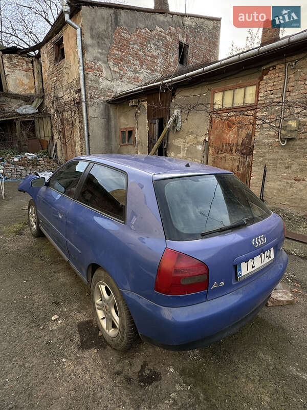 Хэтчбек Audi A3 2000 в Черновцах
