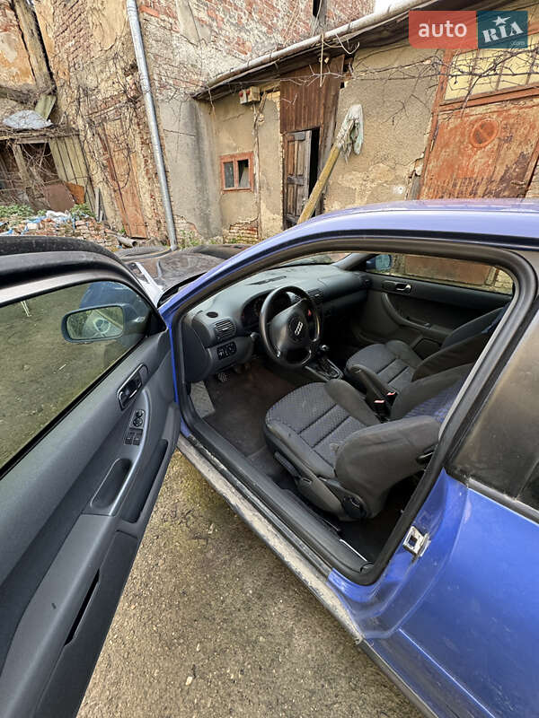 Хэтчбек Audi A3 2000 в Черновцах
