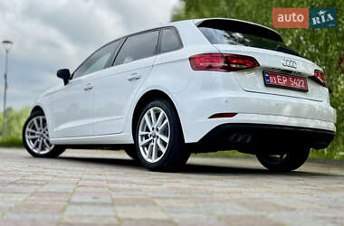 Хэтчбек Audi A3 2020 в 