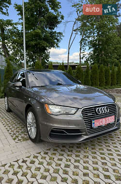 Хэтчбек Audi A3 2016 в 