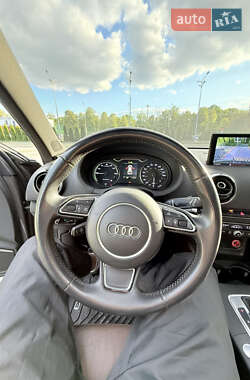 Хэтчбек Audi A3 2016 в 