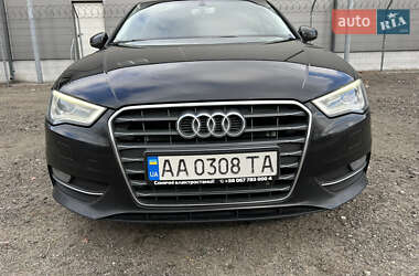 Хэтчбек Audi A3 2015 в 