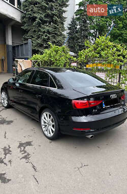 Седан Audi A3 2015 в 