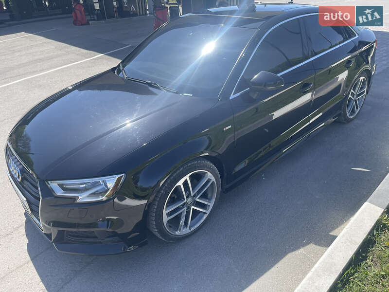 Седан Audi A3 2017 в Хырове