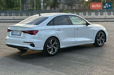 Седан Audi A3 2022 в 
