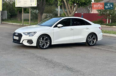 Седан Audi A3 2022 в 