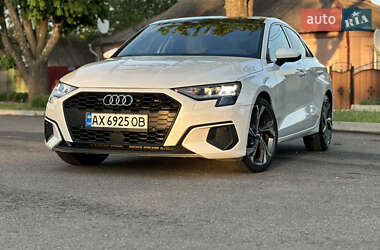 Седан Audi A3 2022 в 