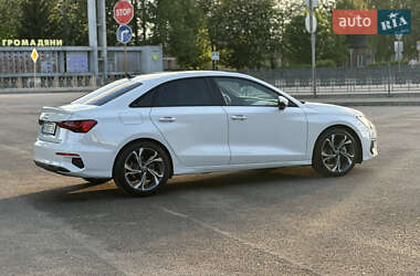 Седан Audi A3 2022 в 