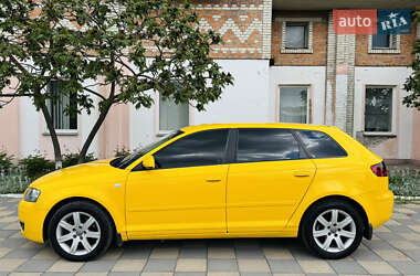 Хэтчбек Audi A3 2004 в 