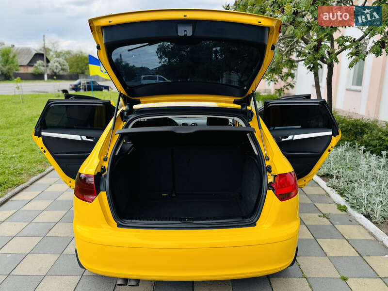 Хэтчбек Audi A3 2004 в Ромнах