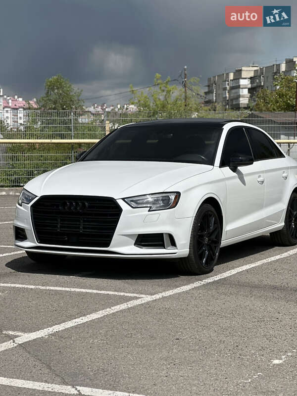 Седан Audi A3 2017 в 