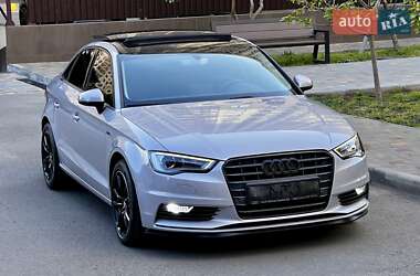 Седан Audi A3 2016 в 