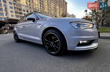 Седан Audi A3 2016 в 