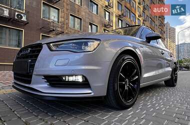 Седан Audi A3 2016 в 