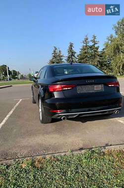 Хэтчбек Audi A3 2019 в 