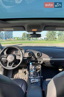 Хэтчбек Audi A3 2019 в 