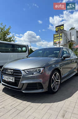 Седан Audi A3 2017 в Киеве